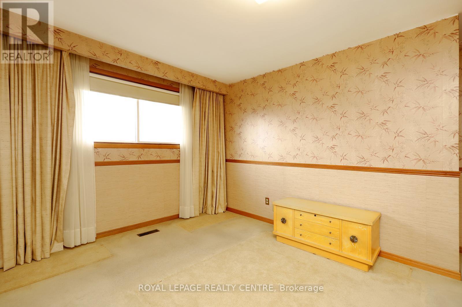 3390 Frobex Court, Mississauga, Ontario  L5C 2B5 - Photo 24 - W13010982