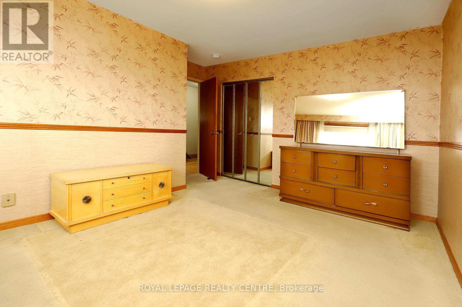 3390 Frobex Court, Mississauga, Ontario  L5C 2B5 - Photo 25 - W13010982