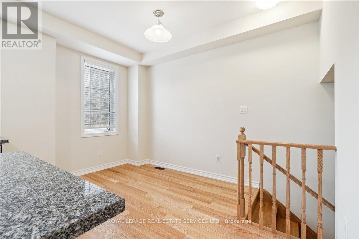 2096 Fairmont Common, Burlington, Ontario  L7P 0V8 - Photo 15 - W13010990