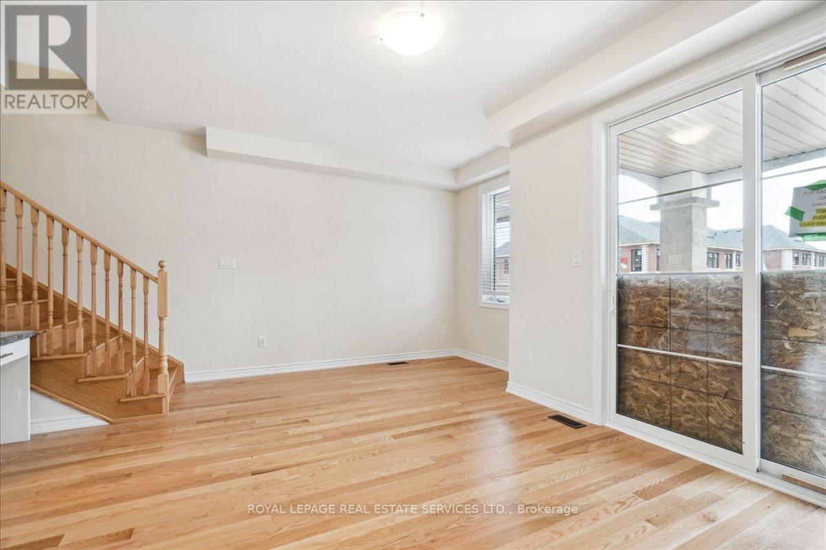 2096 Fairmont Common, Burlington, Ontario  L7P 0V8 - Photo 21 - W13010990