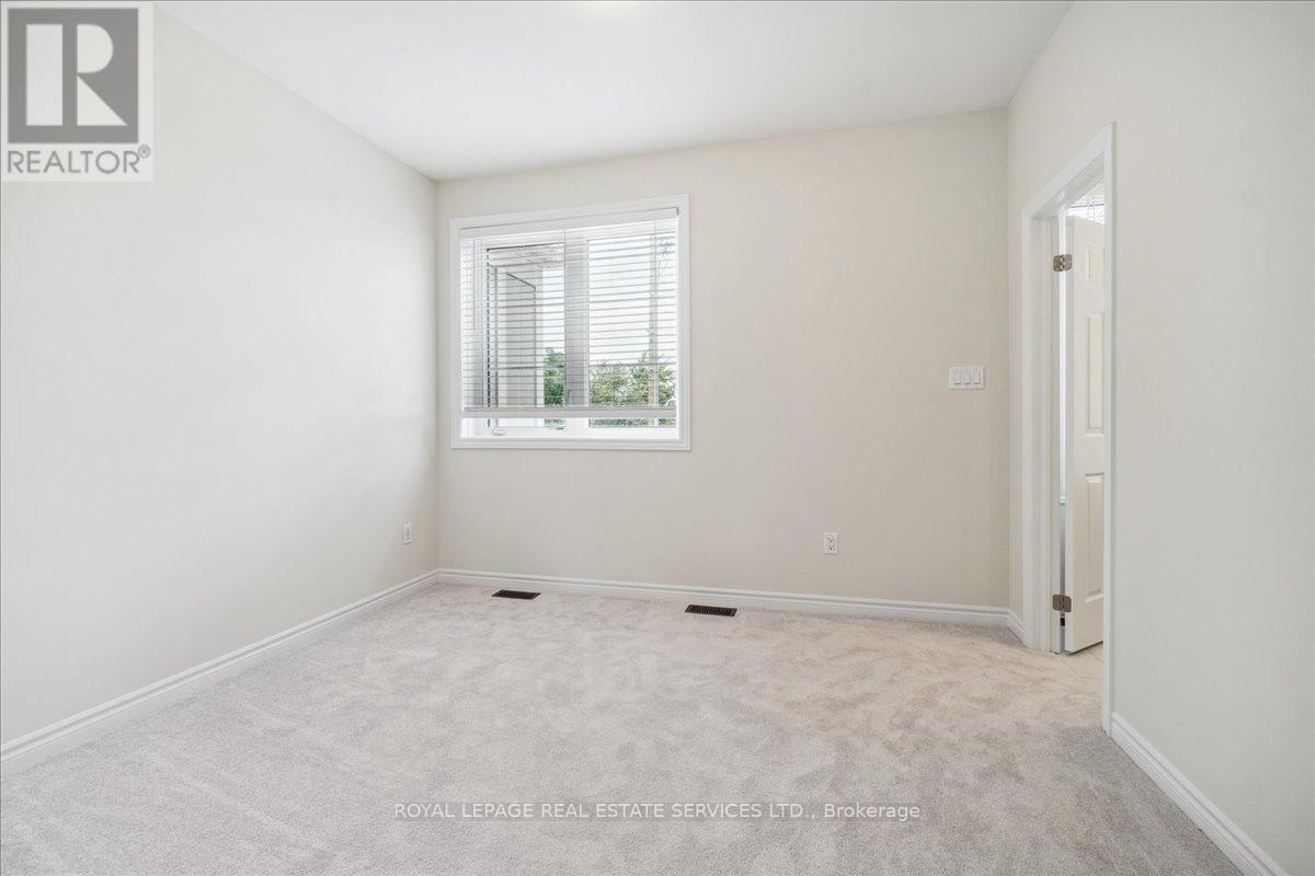 2096 Fairmont Common, Burlington, Ontario  L7P 0V8 - Photo 24 - W13010990