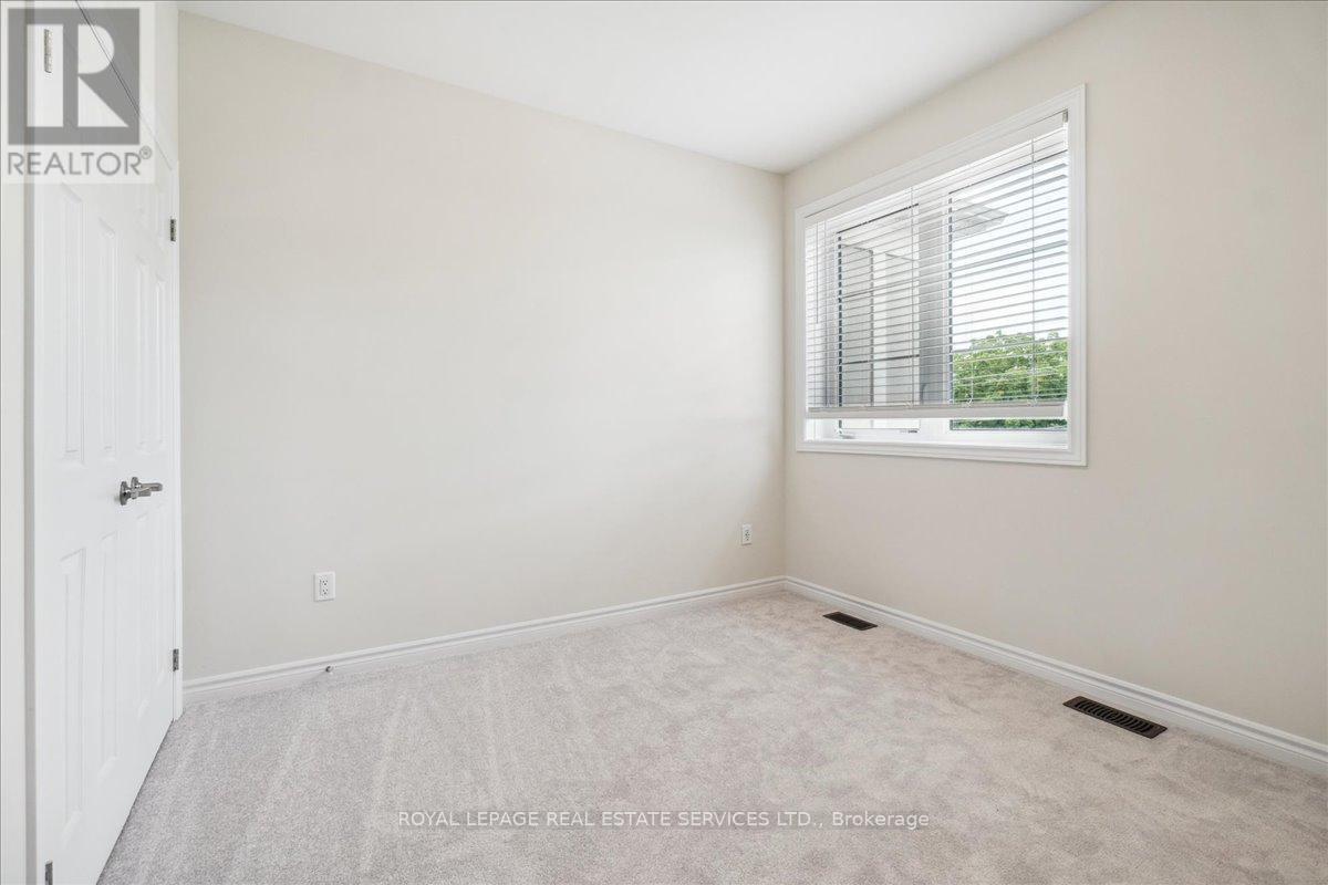 2096 Fairmont Common, Burlington, Ontario  L7P 0V8 - Photo 25 - W13010990