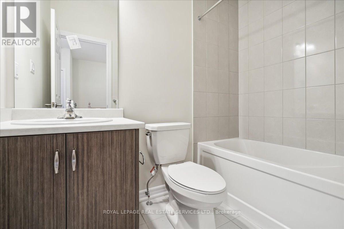 2096 Fairmont Common, Burlington, Ontario  L7P 0V8 - Photo 34 - W13010990