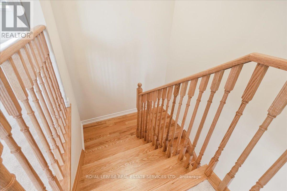 2096 Fairmont Common, Burlington, Ontario  L7P 0V8 - Photo 36 - W13010990