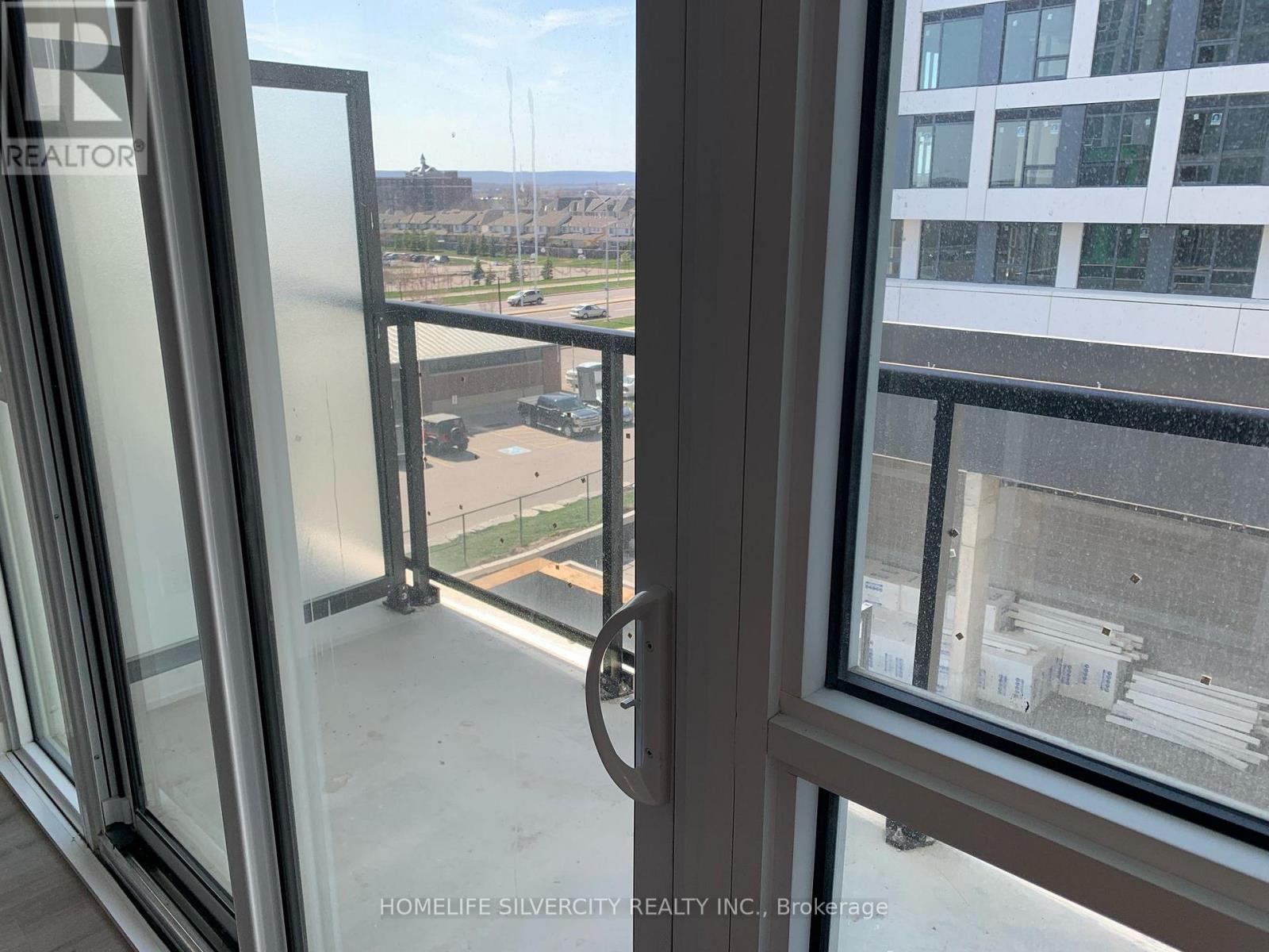 320 - 3005 Pine Glen Road, Oakville, Ontario  L6M 4J3 - Photo 6 - W13011008