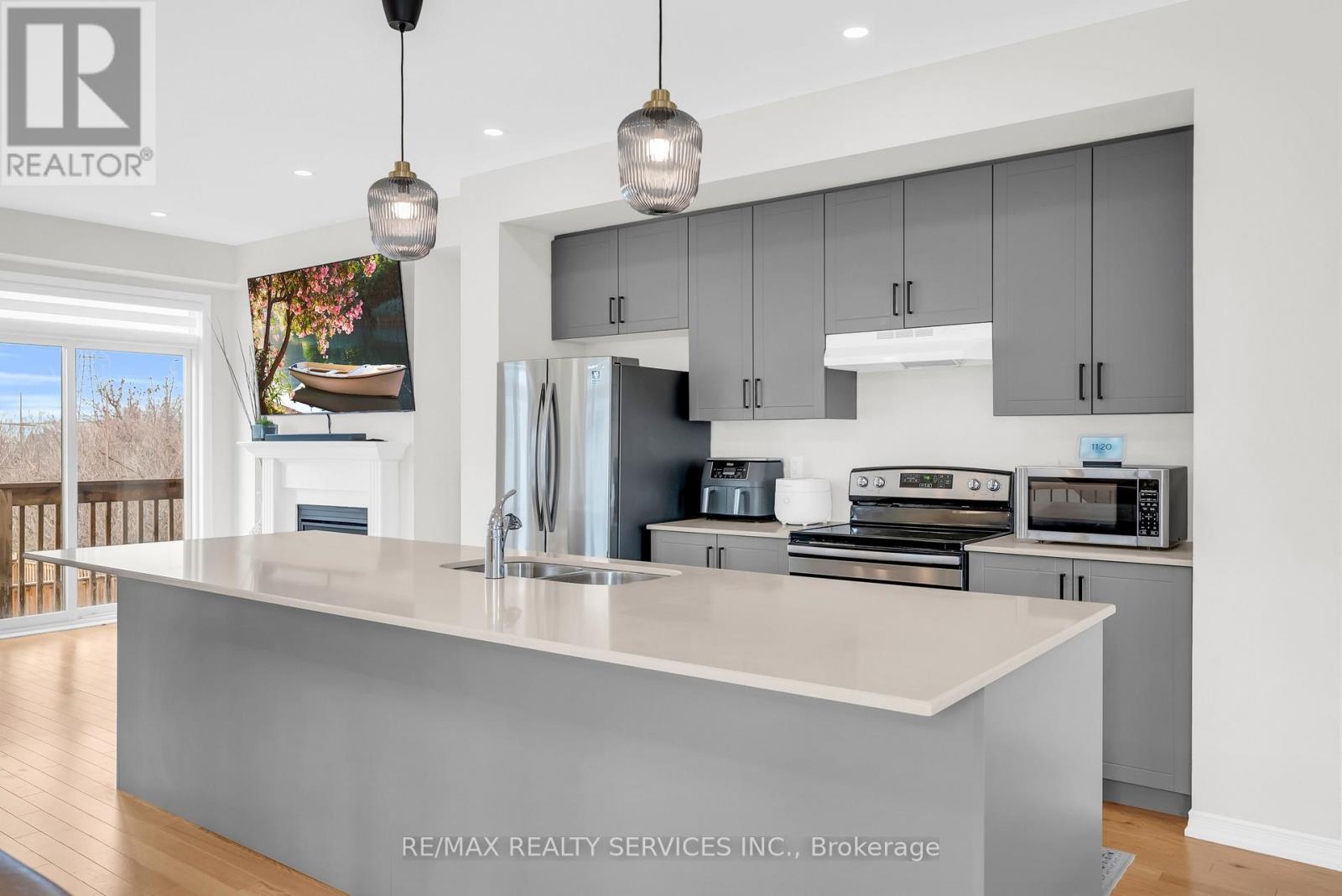 1801 Mitoff Place, Mississauga (Rathwood), Ontario  L4W 0E8 - Photo 10 - W13011010