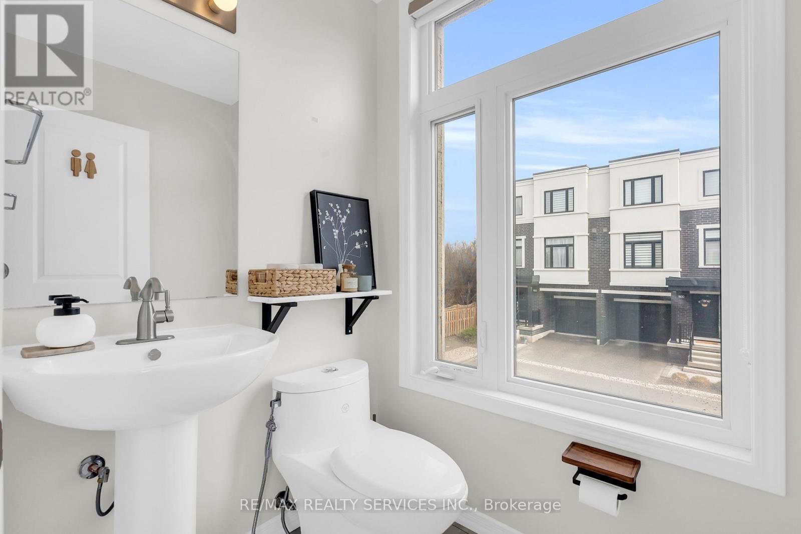 1801 Mitoff Place, Mississauga (Rathwood), Ontario  L4W 0E8 - Photo 12 - W13011010