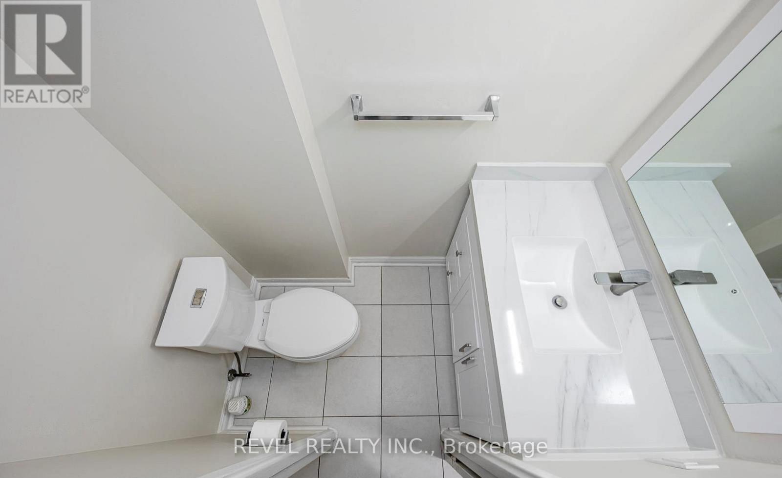 24 - 2035 South Millway Drive, Mississauga, Ontario  L5L 1R7 - Photo 19 - W13011020