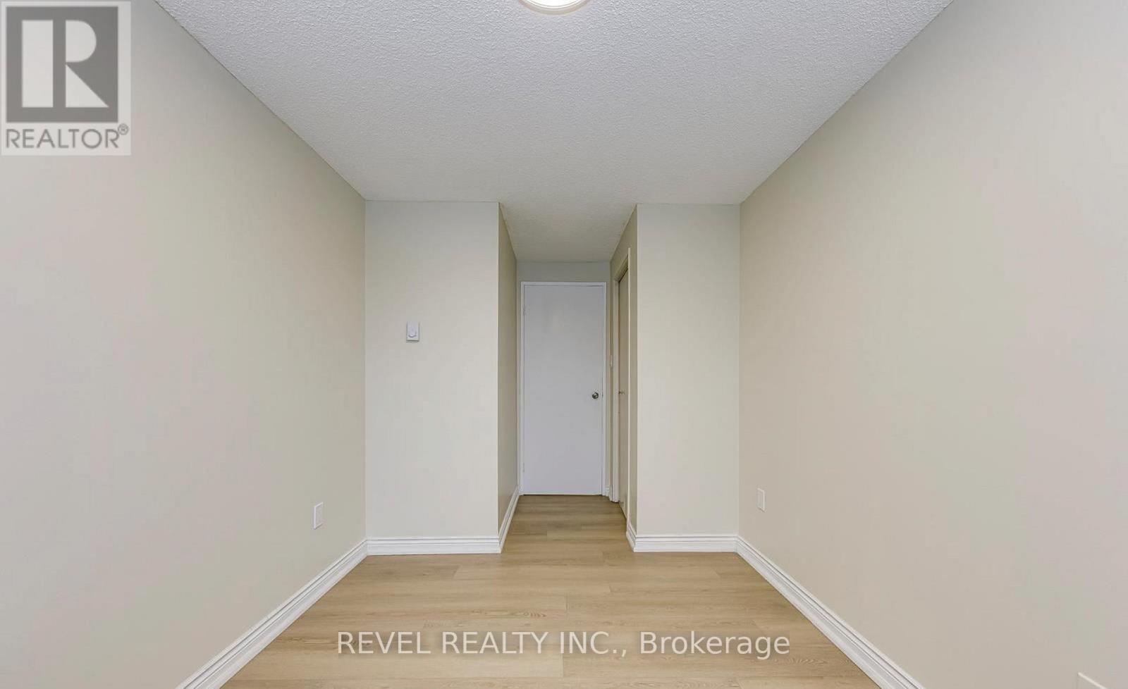 24 - 2035 South Millway Drive, Mississauga, Ontario  L5L 1R7 - Photo 29 - W13011020