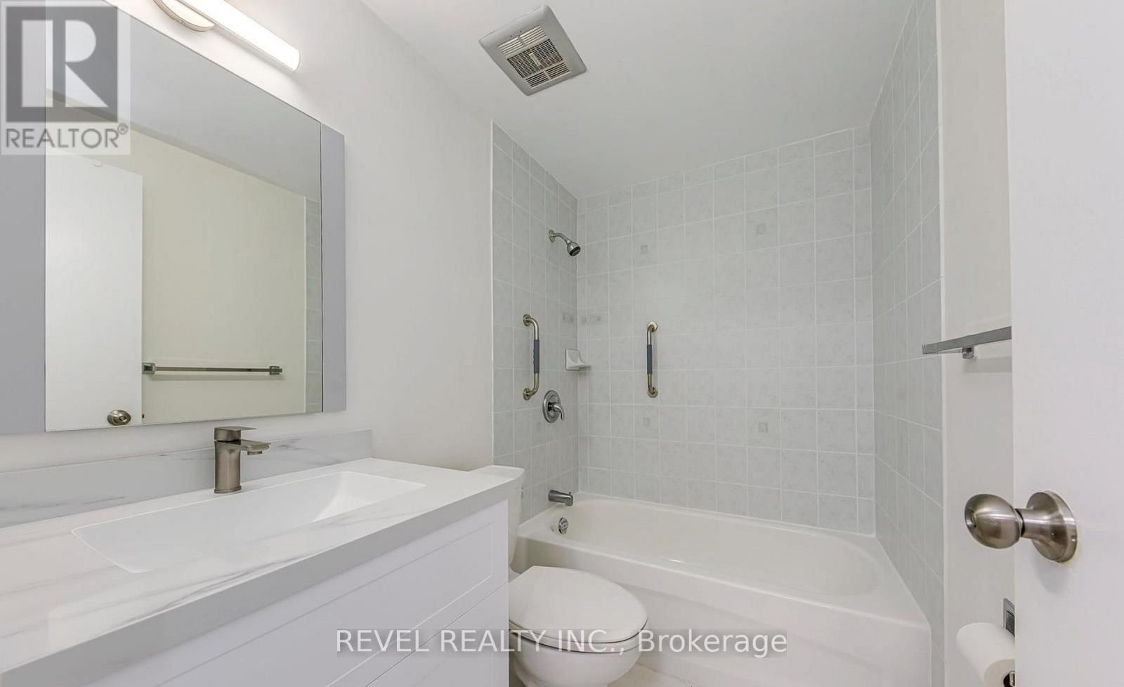 24 - 2035 South Millway Drive, Mississauga, Ontario  L5L 1R7 - Photo 30 - W13011020