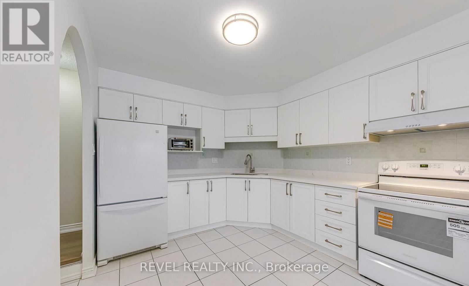 24 - 2035 South Millway Drive, Mississauga, Ontario  L5L 1R7 - Photo 5 - W13011020