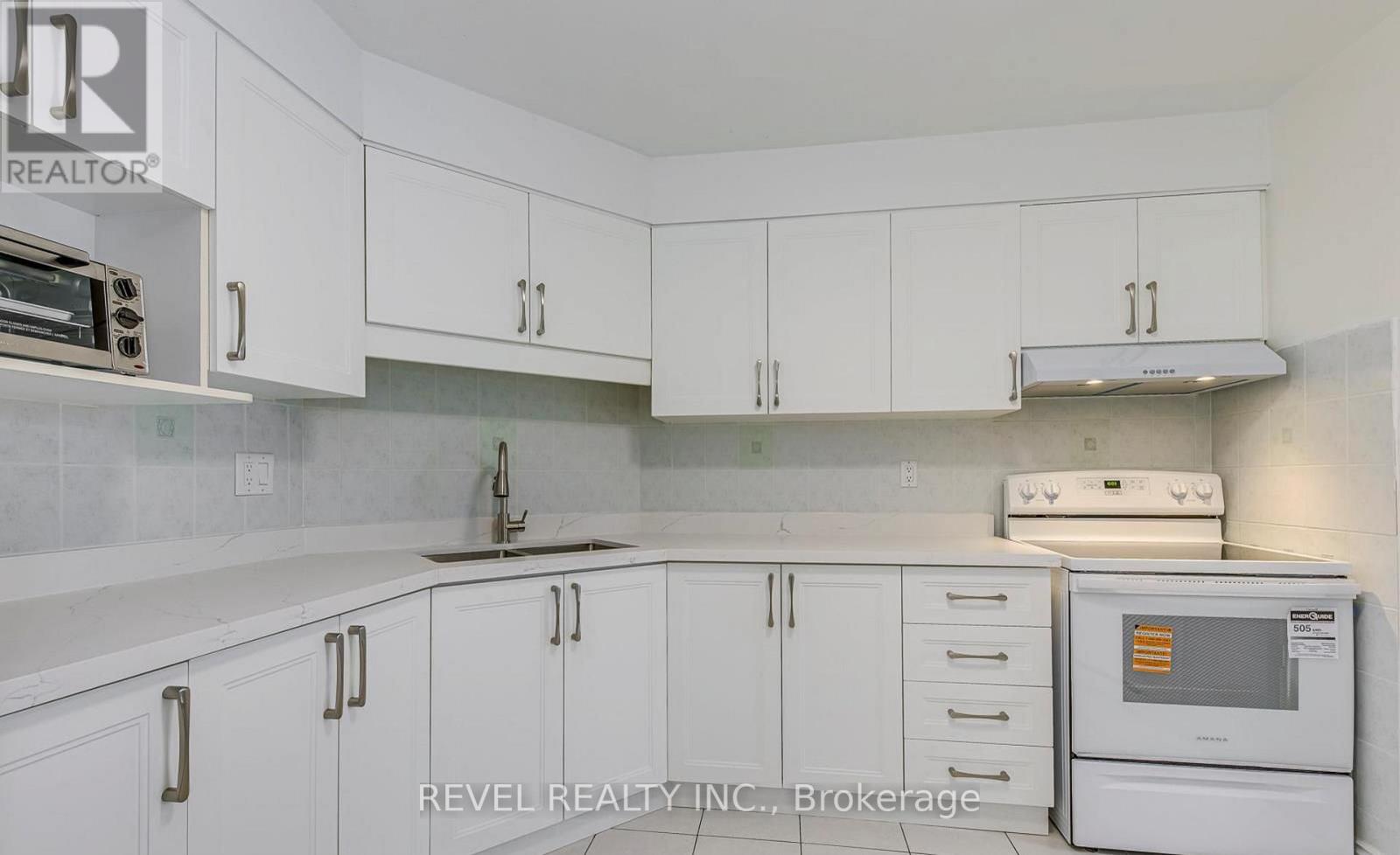 24 - 2035 South Millway Drive, Mississauga, Ontario  L5L 1R7 - Photo 8 - W13011020