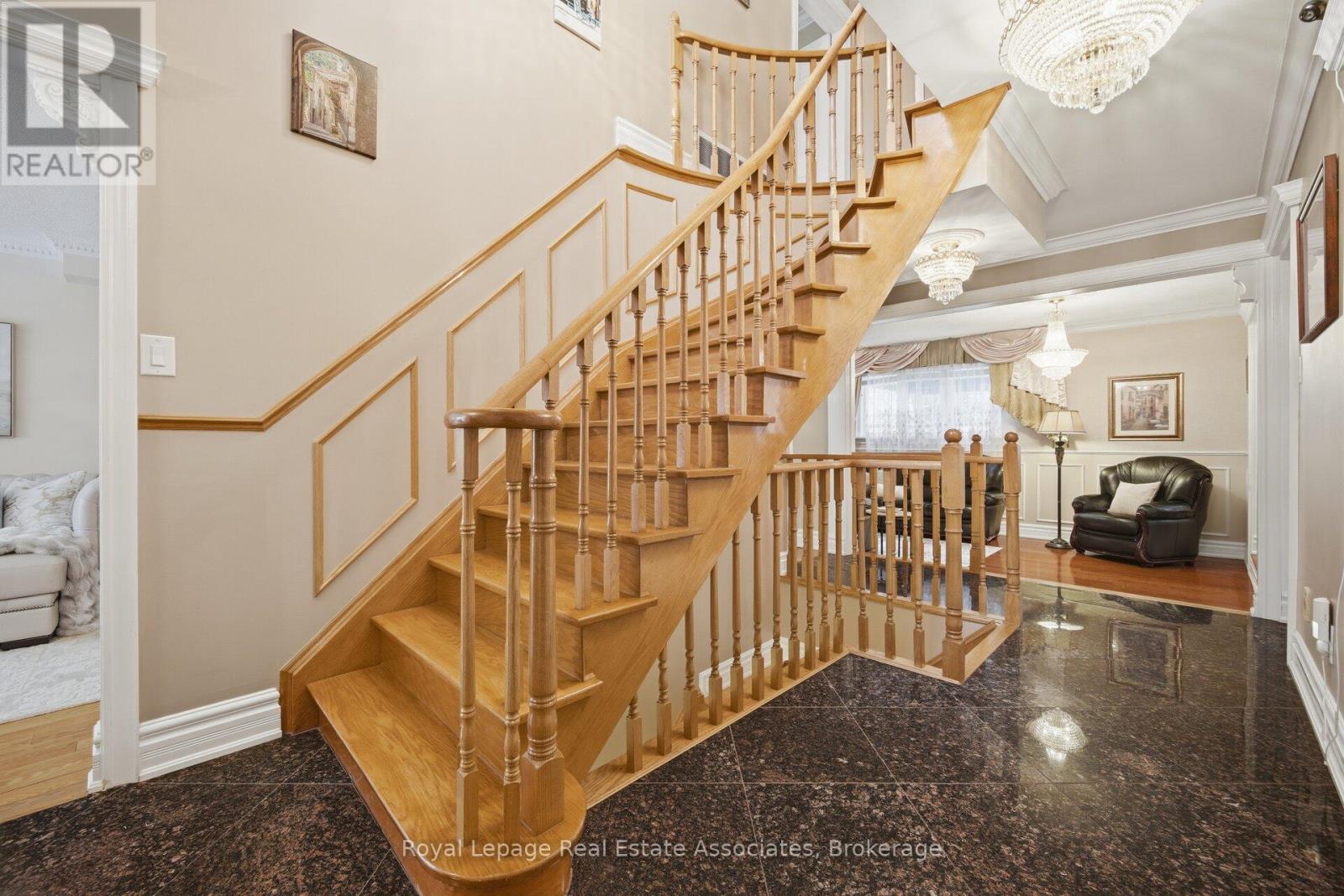 1311 Underwood Drive, Mississauga, Ontario  L4W 3M9 - Photo 18 - W13011096