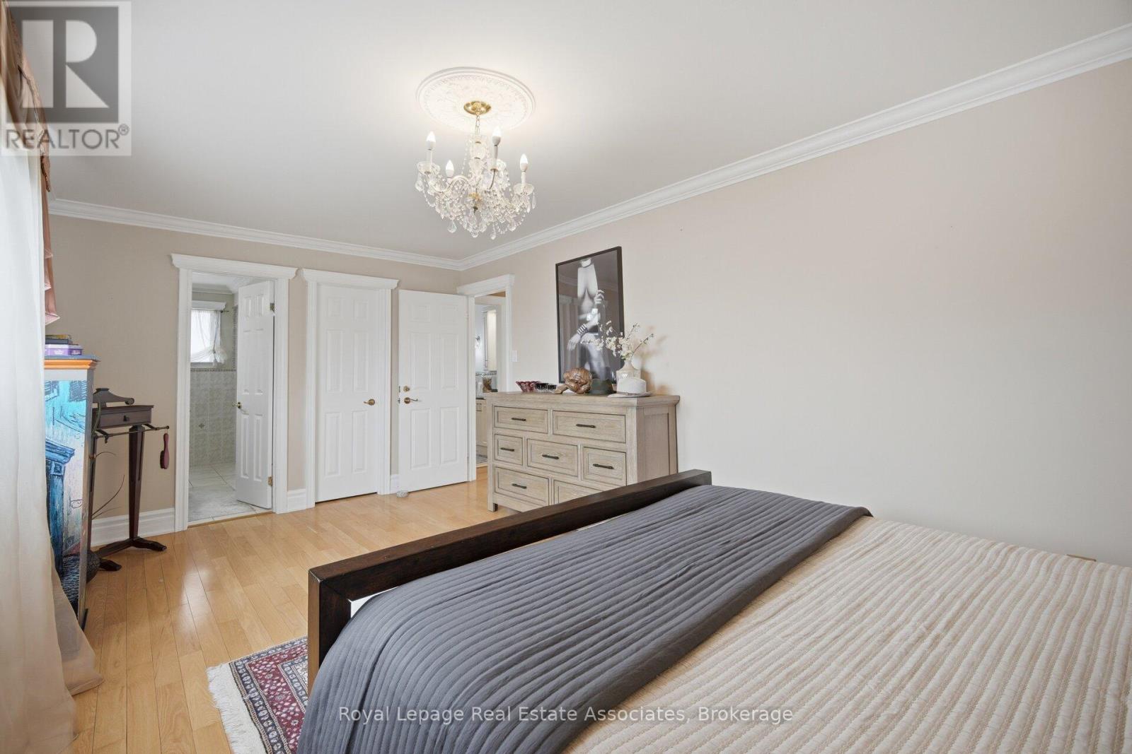 1311 Underwood Drive, Mississauga, Ontario  L4W 3M9 - Photo 21 - W13011096