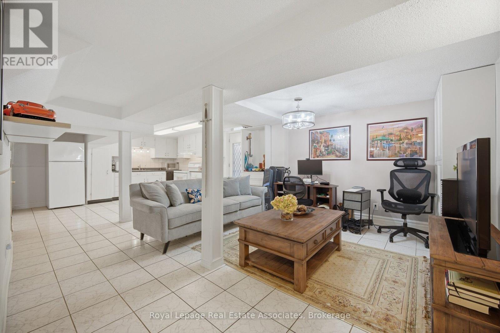 1311 Underwood Drive, Mississauga, Ontario  L4W 3M9 - Photo 31 - W13011096