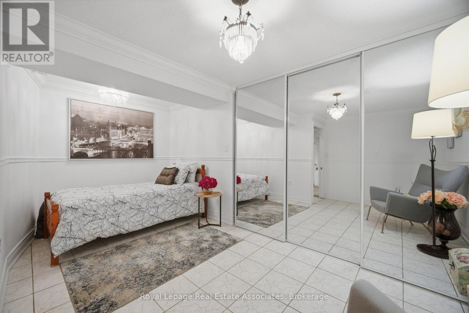 1311 Underwood Drive, Mississauga, Ontario  L4W 3M9 - Photo 33 - W13011096