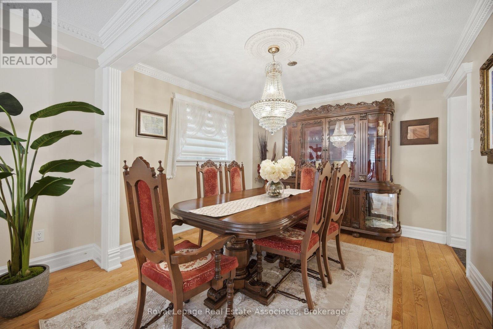 1311 Underwood Drive, Mississauga, Ontario  L4W 3M9 - Photo 8 - W13011096