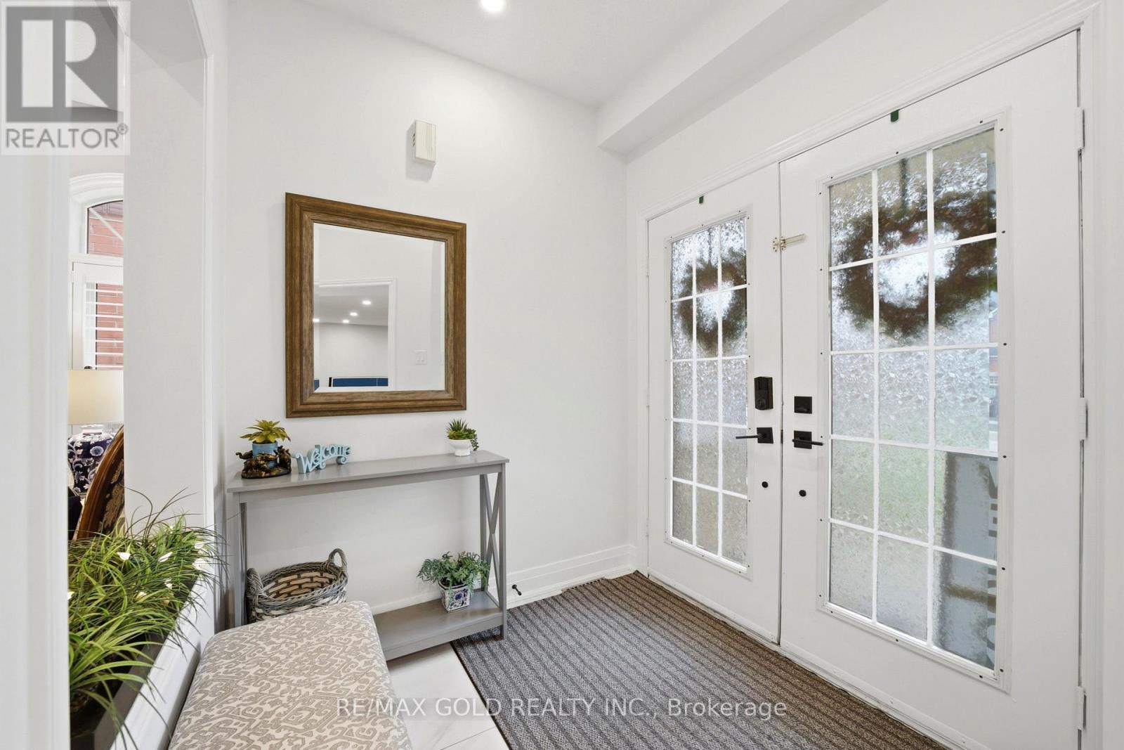 733 Novo Star Drive, Mississauga, Ontario  L5W 1C7 - Photo 3 - W13011104