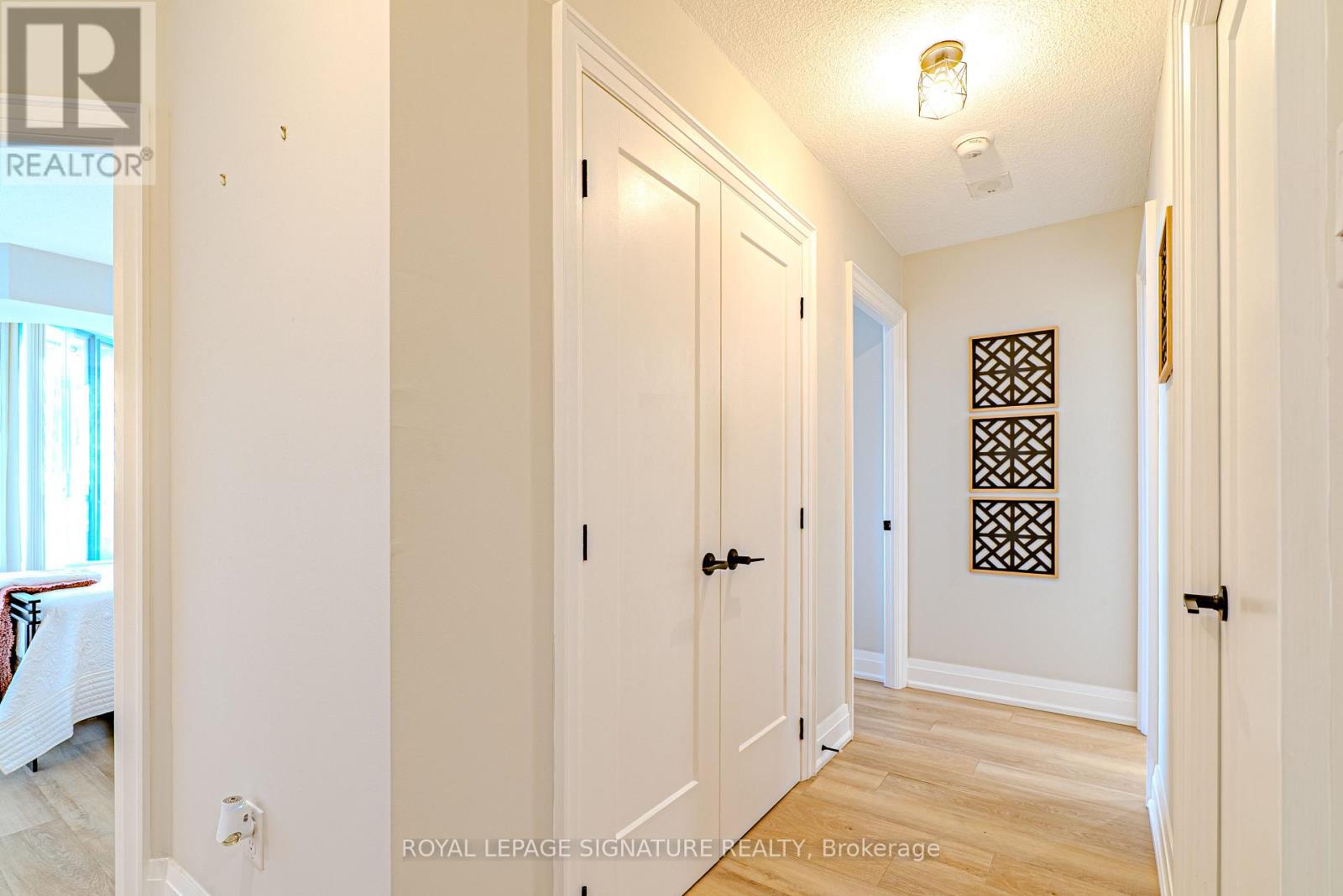 1206 - 550 Webb Drive, Mississauga, Ontario  L5B 3Y4 - Photo 15 - W13011108