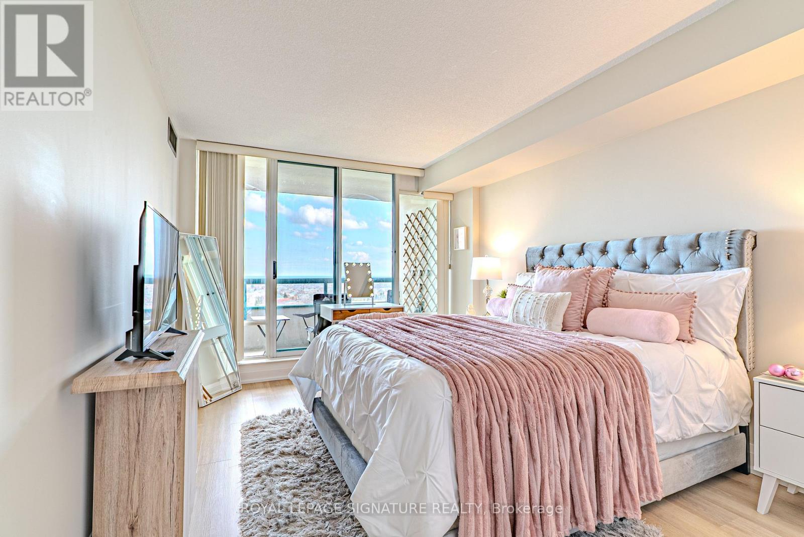 1206 - 550 Webb Drive, Mississauga, Ontario  L5B 3Y4 - Photo 16 - W13011108