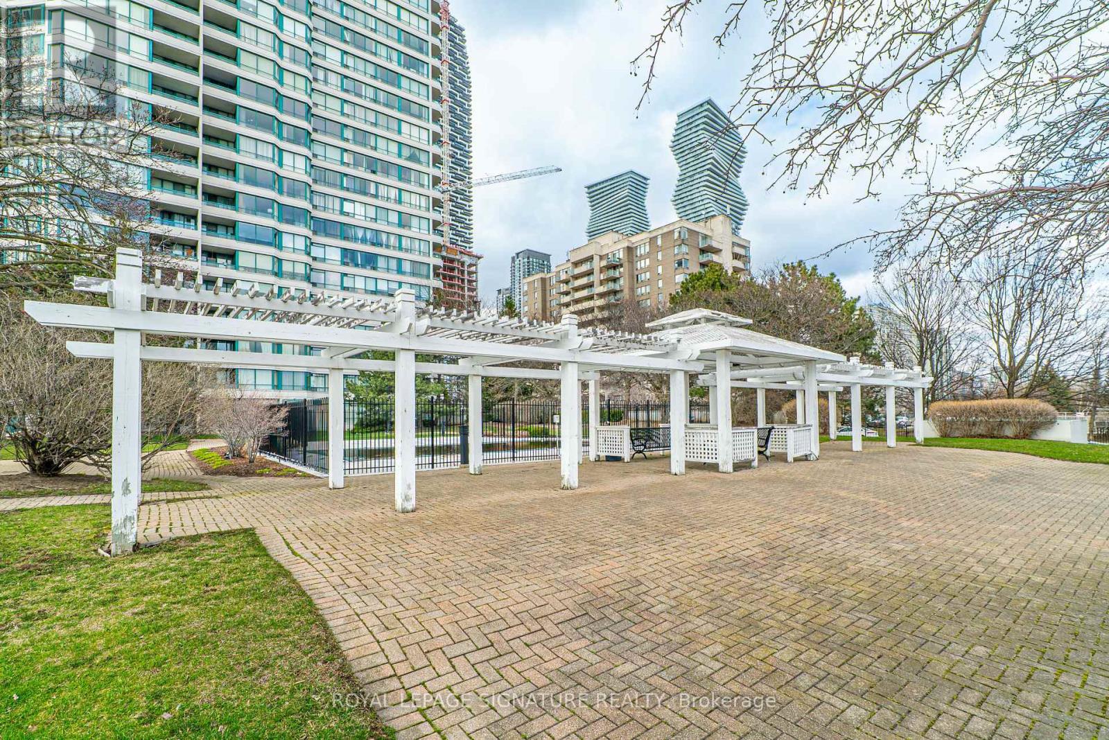 1206 - 550 Webb Drive, Mississauga, Ontario  L5B 3Y4 - Photo 38 - W13011108