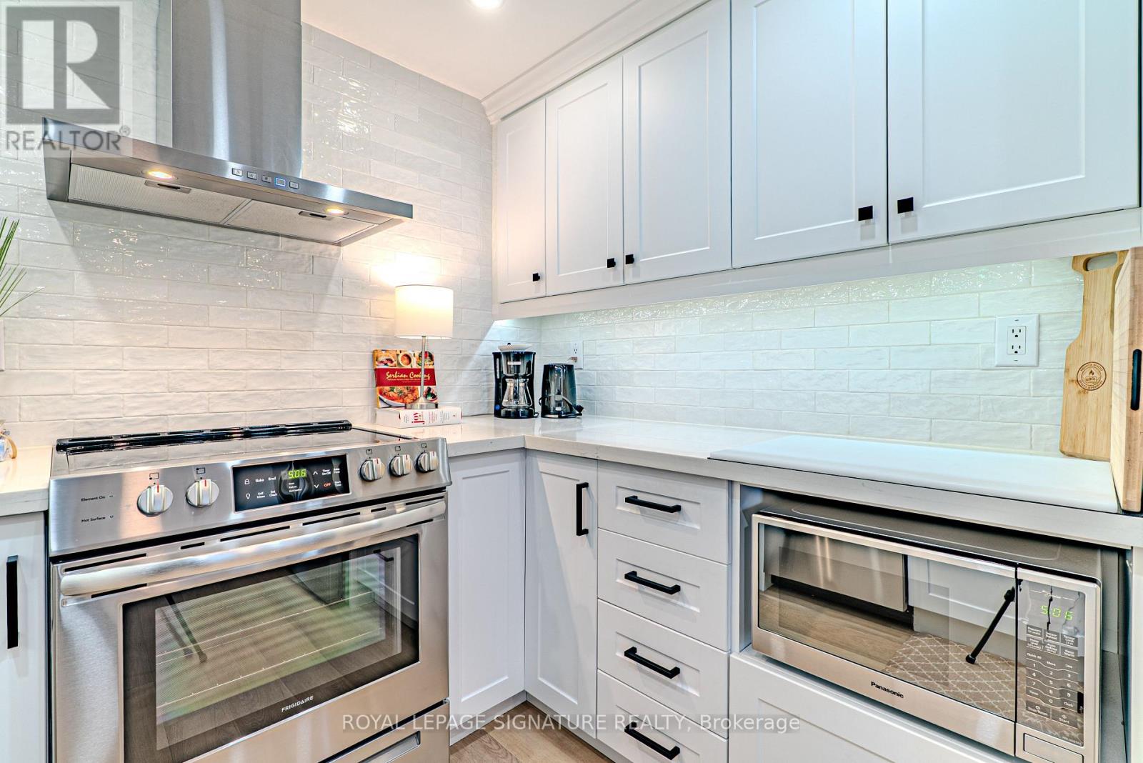 1206 - 550 Webb Drive, Mississauga, Ontario  L5B 3Y4 - Photo 7 - W13011108