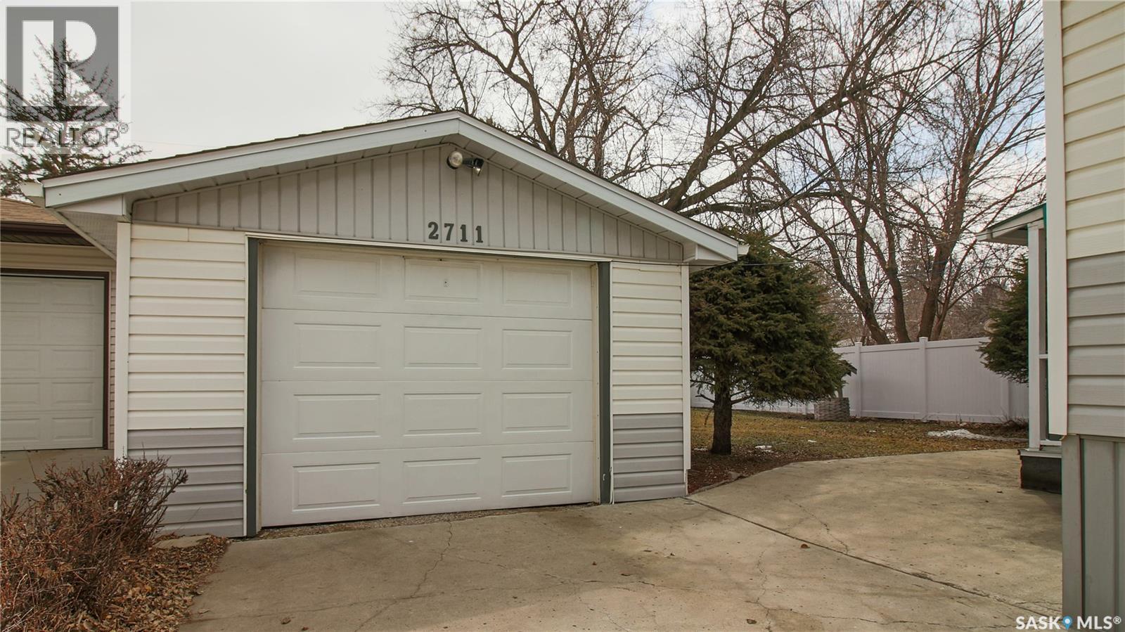 2711 Montreal Crescent, Regina, Saskatchewan  S4P 2W4 - Photo 41 - SK033198