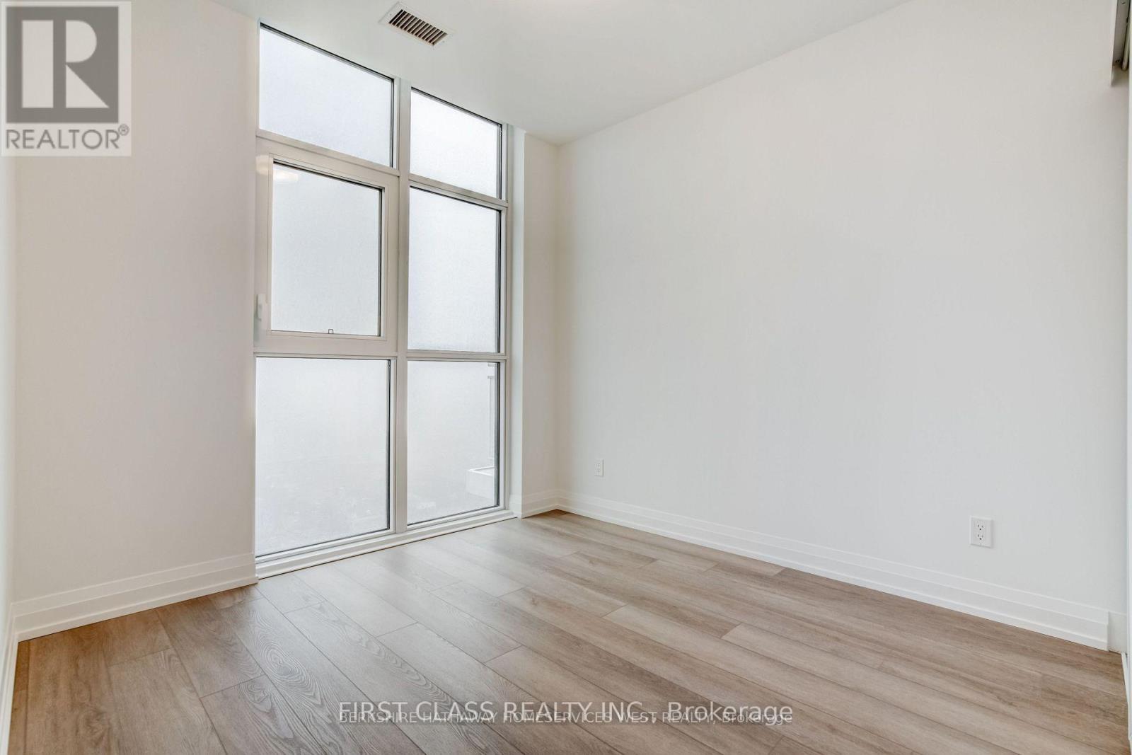 Unknown Address, ,    - Photo 12 - E12984362