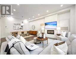 109 VANTAGE LOOP, Newmarket, Ontario