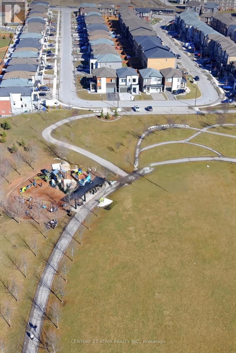 109 Vantage Loop, Newmarket, Ontario  L3X 0K8 - Photo 2 - N12930142