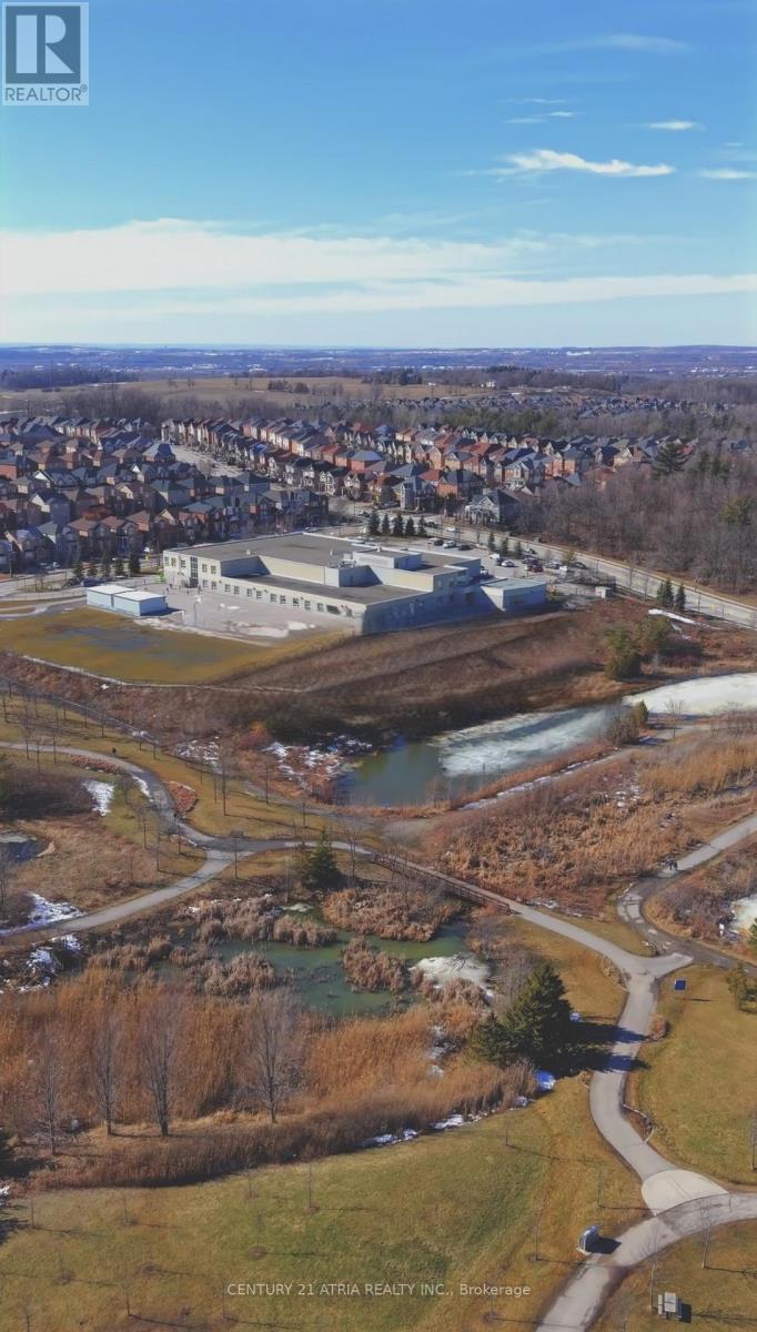 109 Vantage Loop, Newmarket, Ontario  L3X 0K8 - Photo 3 - N12930142