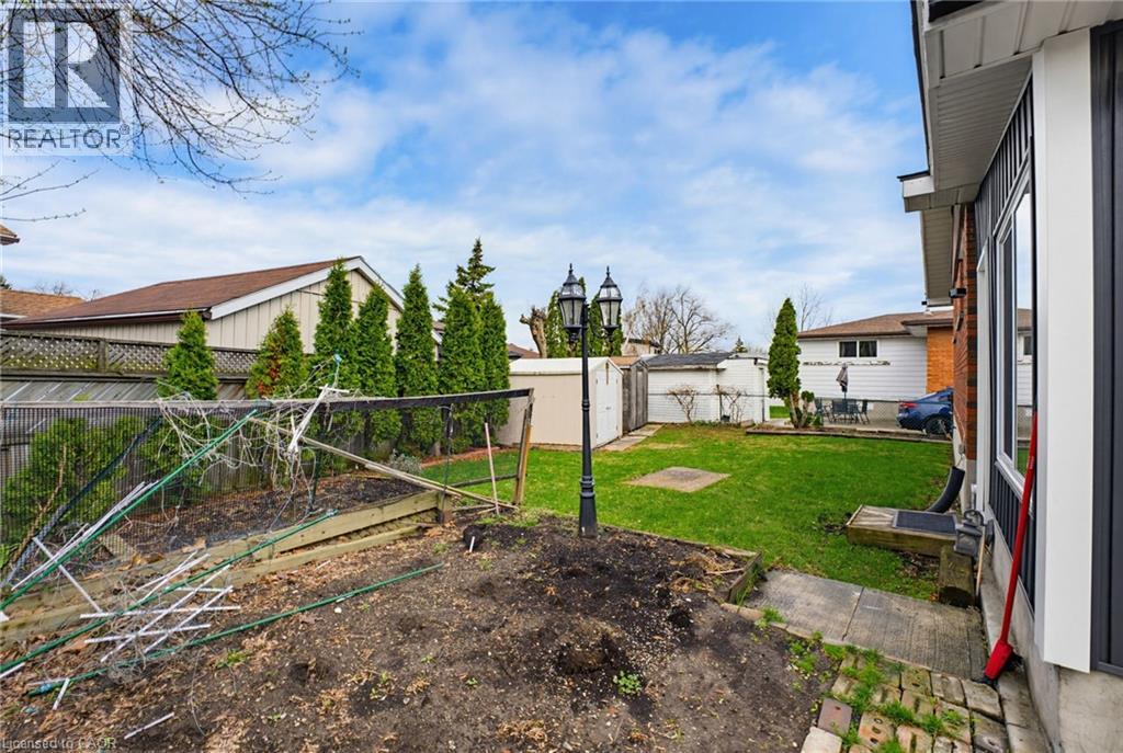 157 Hoover Crescent, Hamilton, Ontario  L9A 3H2 - Photo 37 - 40821617