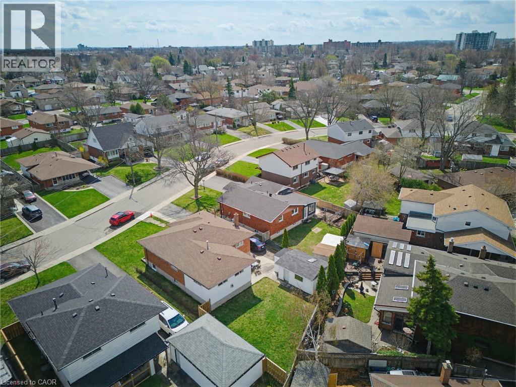 157 Hoover Crescent, Hamilton, Ontario  L9A 3H2 - Photo 4 - 40821617