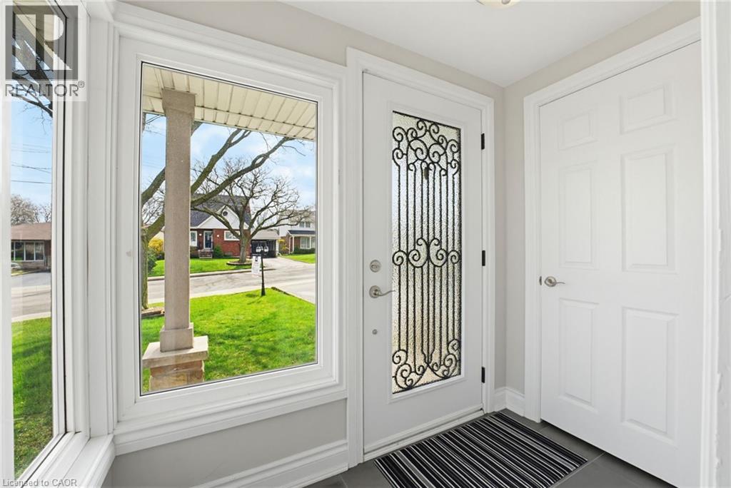 157 Hoover Crescent, Hamilton, Ontario  L9A 3H2 - Photo 9 - 40821617