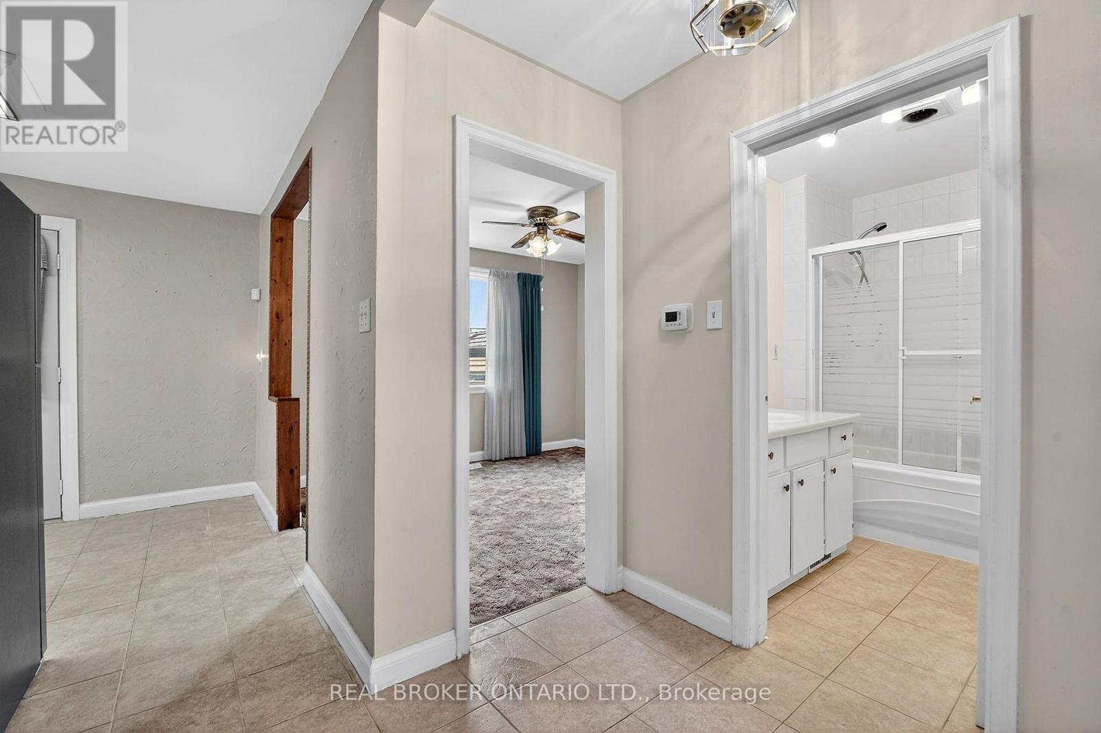 379 Talbot Street, Hamilton, Ontario  L8H 6T5 - Photo 6 - X13003694