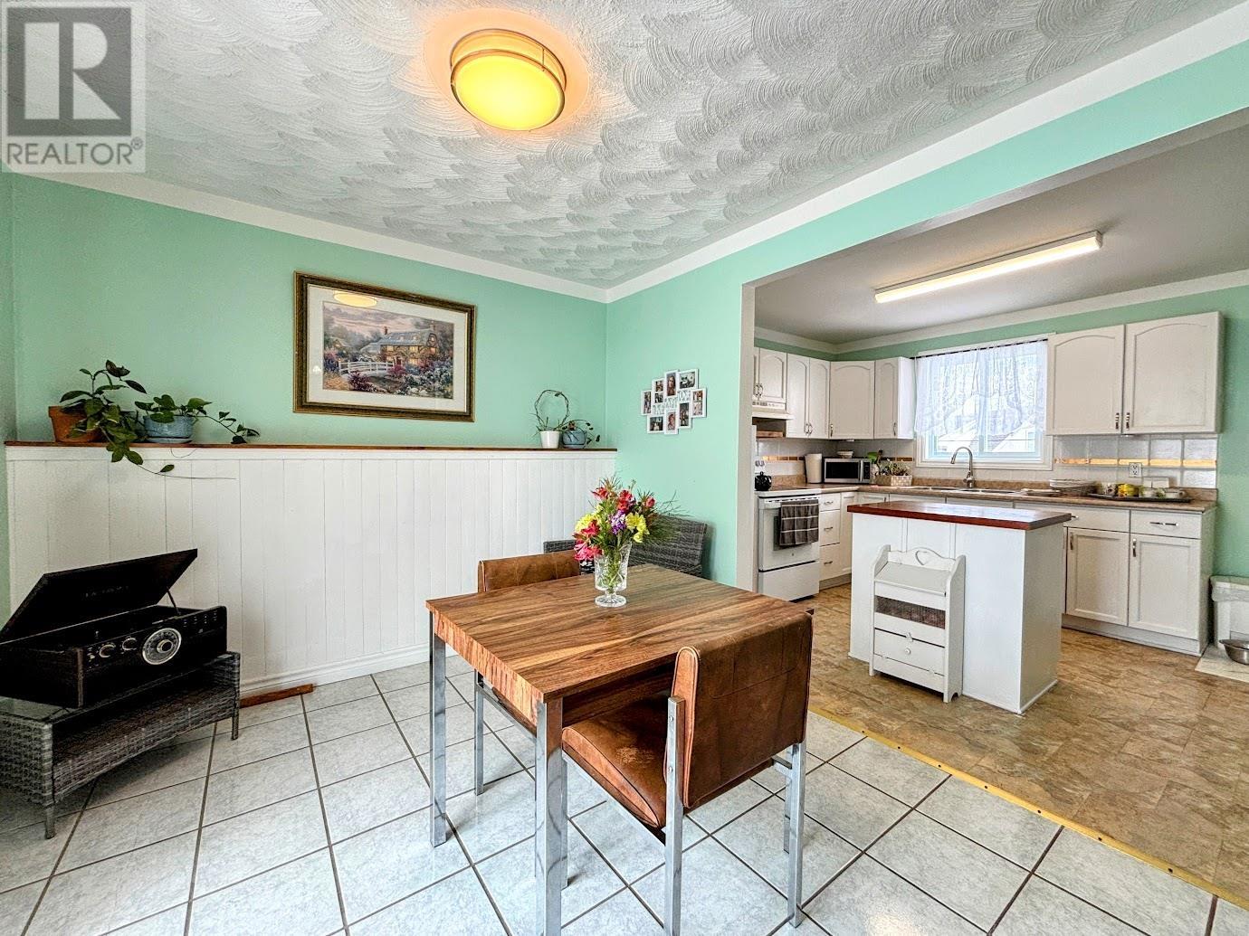 18 Swallow Dr, Manitouwadge, Ontario  P0T 2C0 - Photo 7 - TB2600727