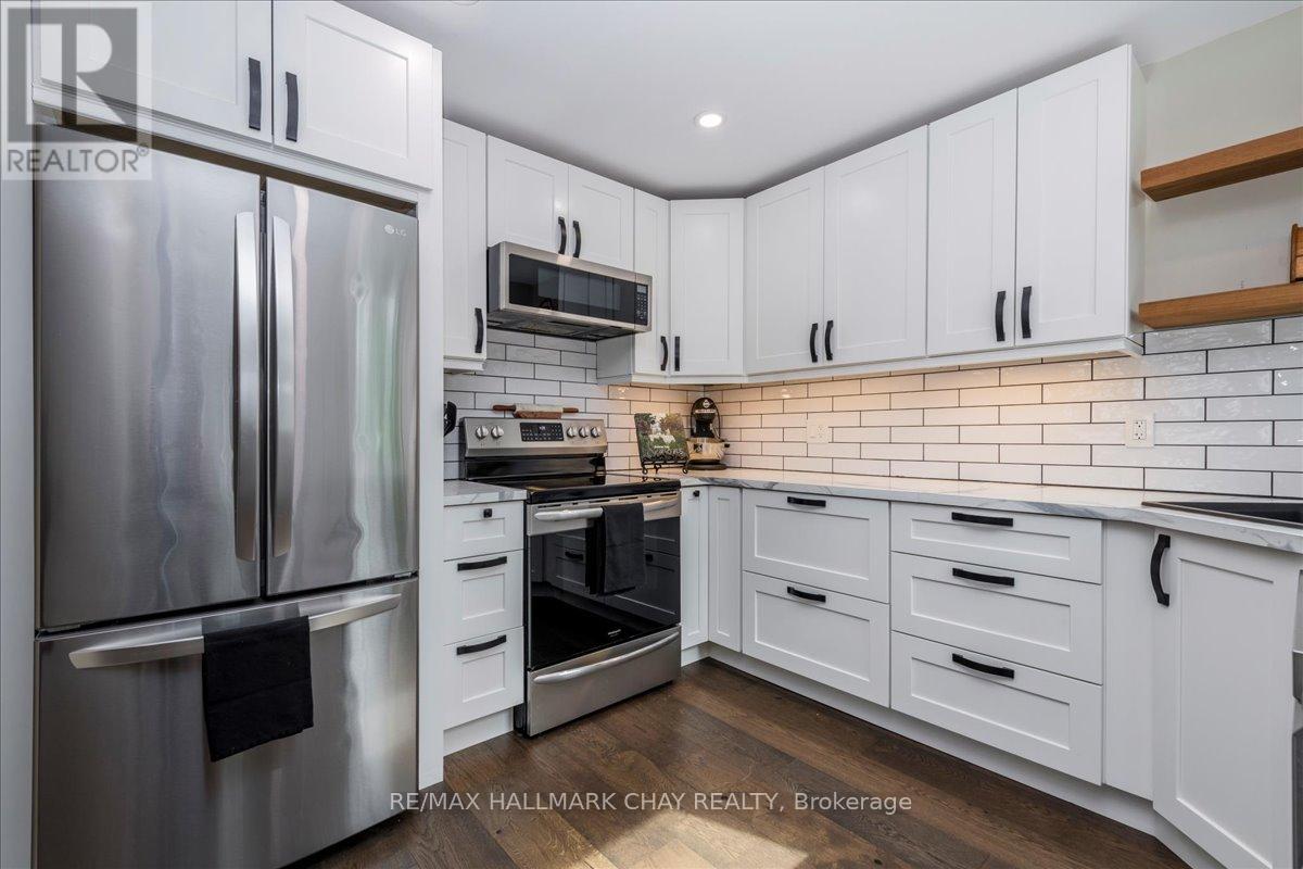 3366 Muskoka Street, Severn, Ontario  L0K 2B0 - Photo 9 - S12711682