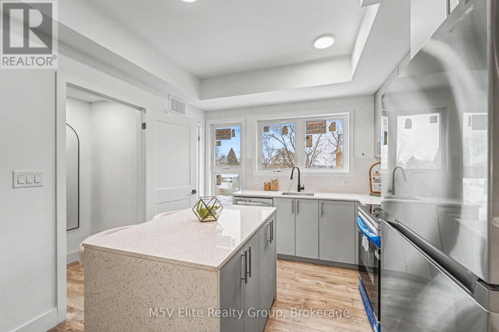 6638 Mcleod Road, Niagara Falls, Ontario  L2G 3G5 - Photo 6 - X13009372