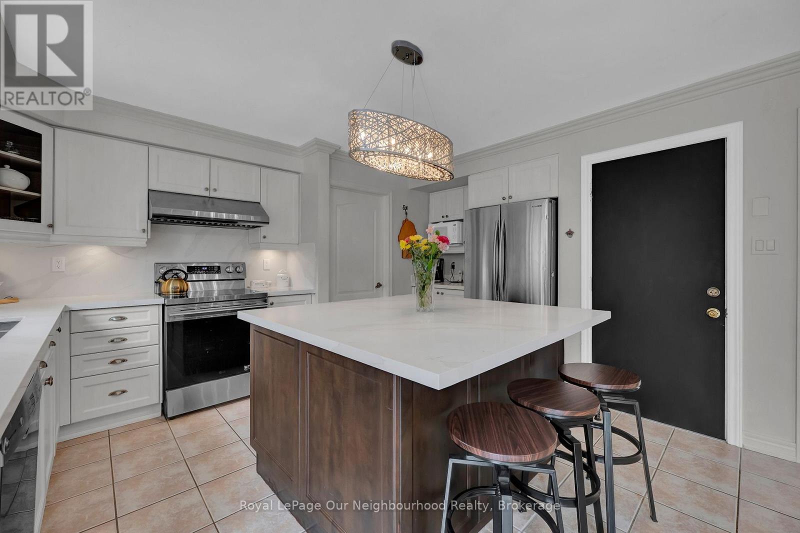 24 Kingham Avenue, Ajax, Ontario  L1Z 1M9 - Photo 9 - E13011434