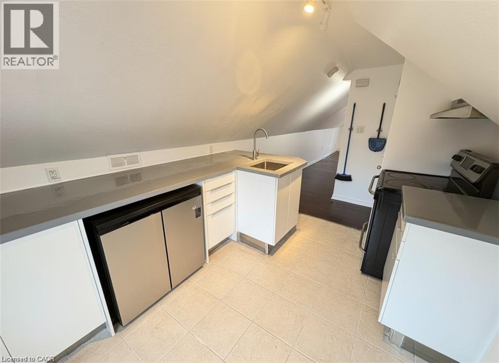 41 Fairview Avenue Unit# 3, Hamilton, Ontario  L8L 7B5 - Photo 3 - 40821468