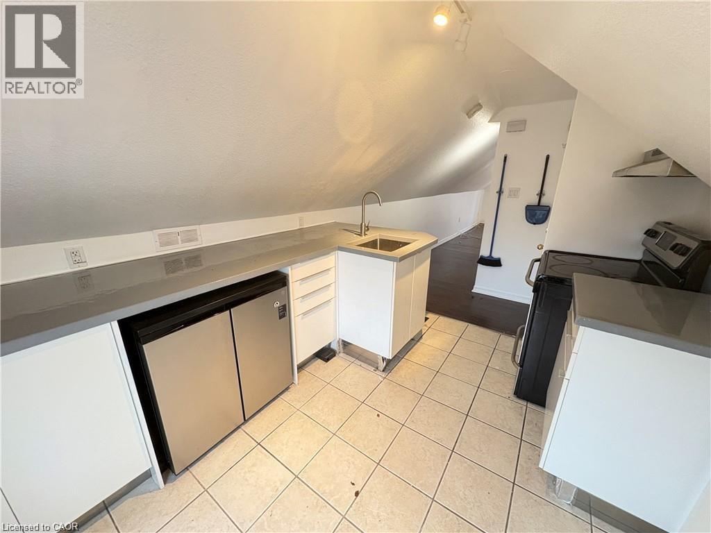 41 Fairview Avenue Unit# 3, Hamilton, Ontario  L8L 7B5 - Photo 5 - 40821468