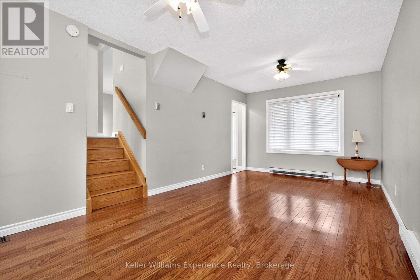 19 Viel Street, Penetanguishene, Ontario  L9M 1J1 - Photo 23 - S13011428