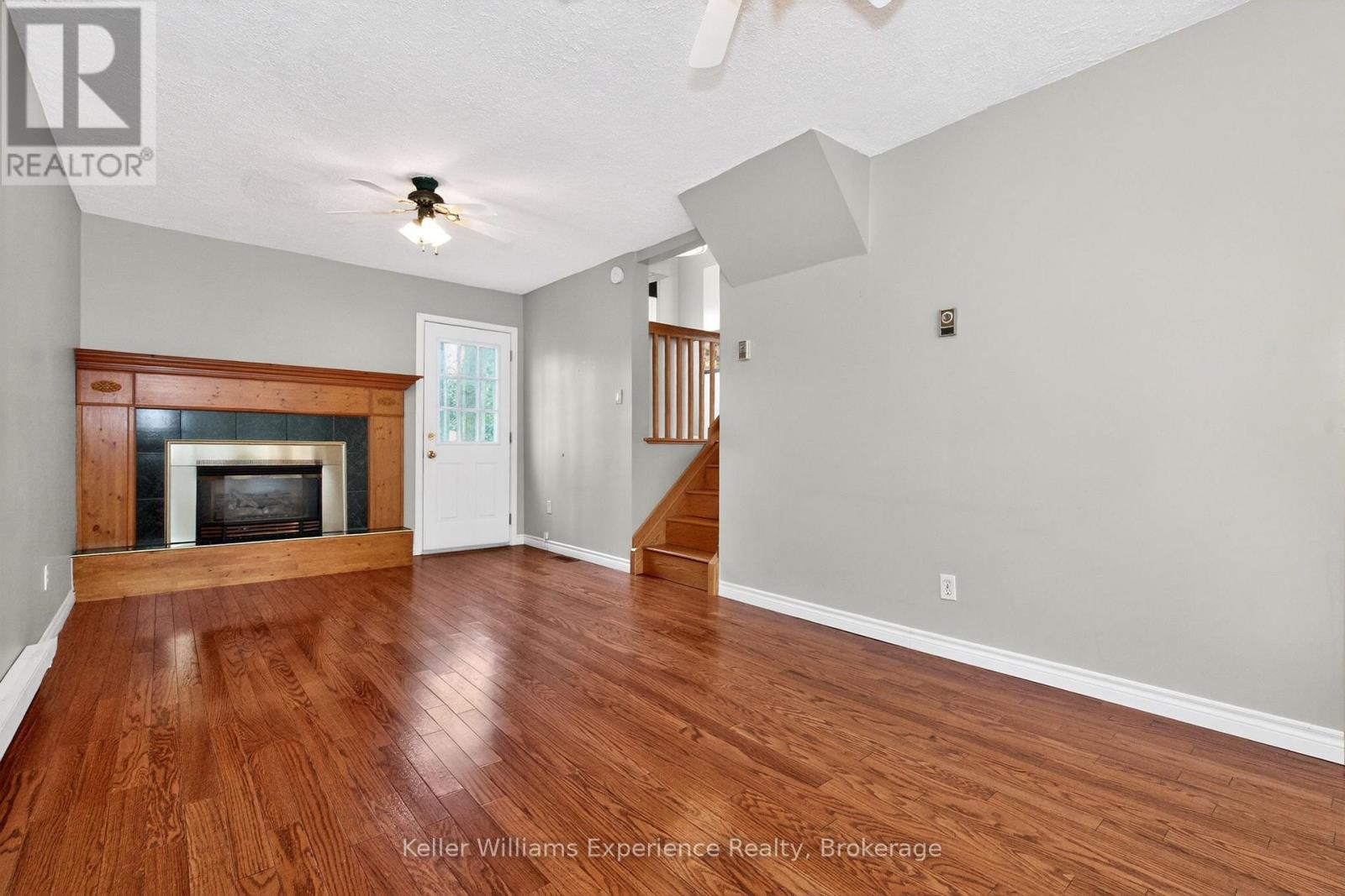 19 Viel Street, Penetanguishene, Ontario  L9M 1J1 - Photo 24 - S13011428