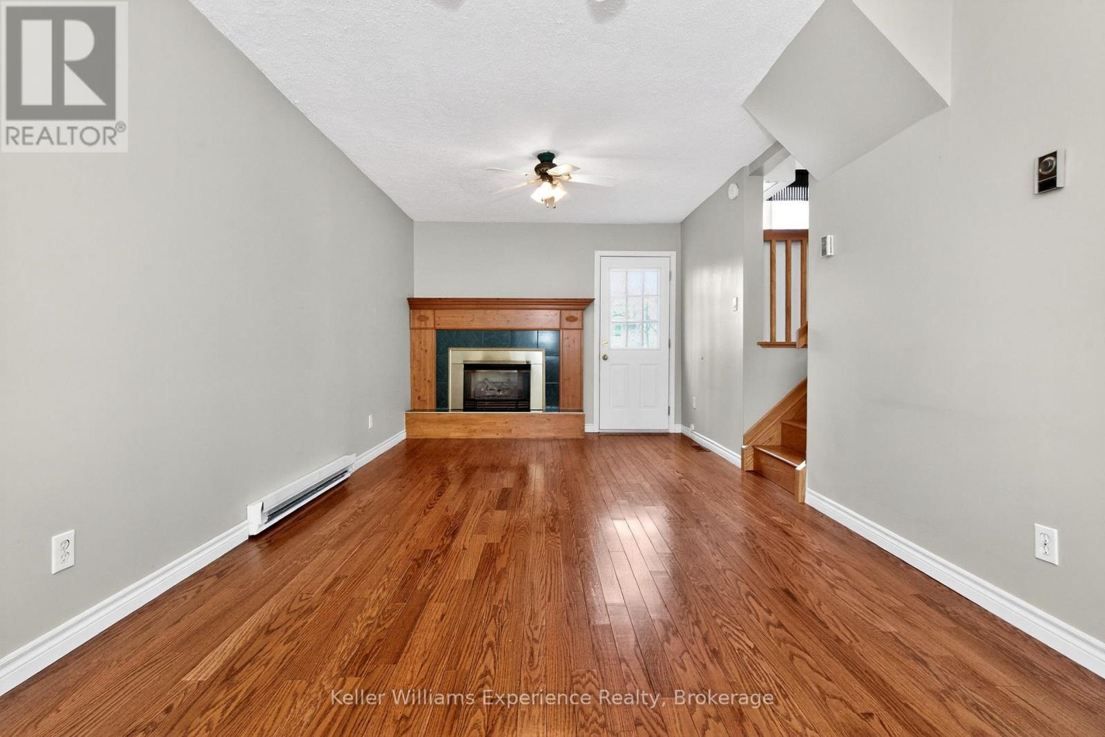 19 Viel Street, Penetanguishene, Ontario  L9M 1J1 - Photo 25 - S13011428