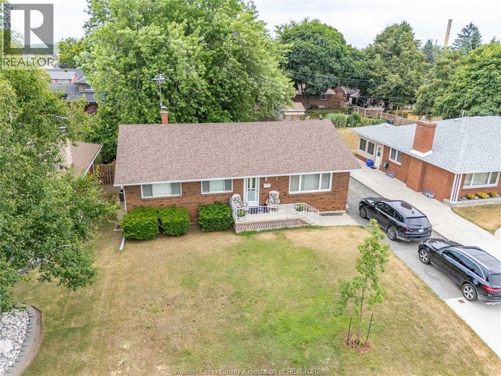 7 Gladstone Avenue, Leamington, Ontario  N9Y 2H4 - Photo 3 - 26008001