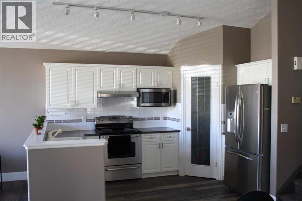 37 Chaparral Ridge Link Se, Calgary, Alberta  T2X 3M7 - Photo 5 - A2302031