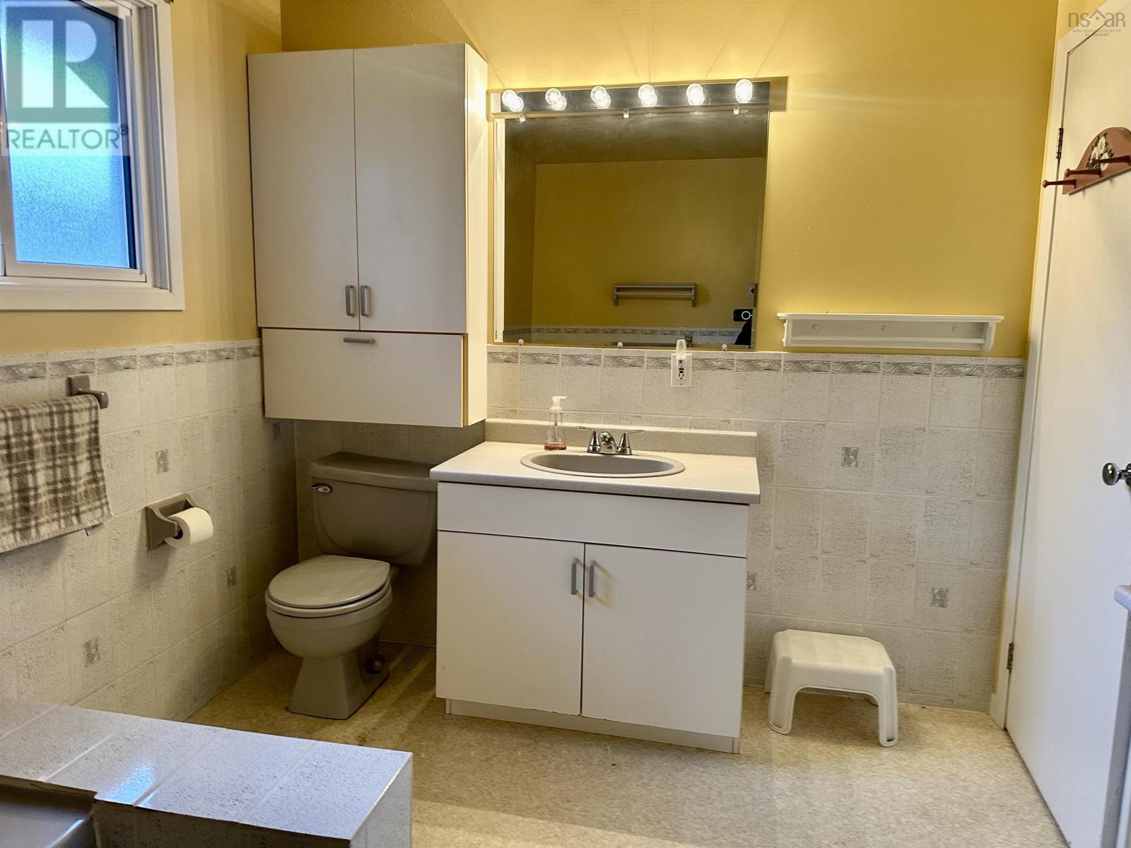 51 Kings Road, Port Hastings, Nova Scotia  B9A 1N9 - Photo 21 - 202607752