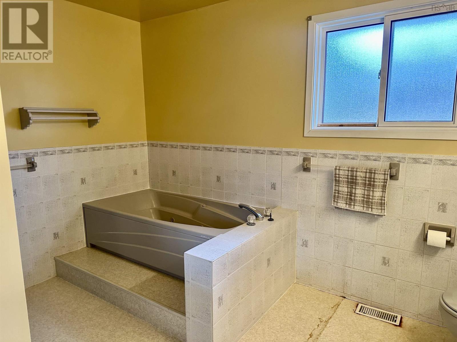 51 Kings Road, Port Hastings, Nova Scotia  B9A 1N9 - Photo 32 - 202607752