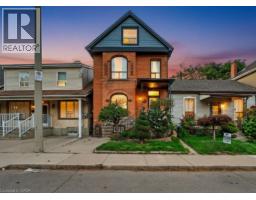 23 OAK Avenue, Hamilton, Ontario