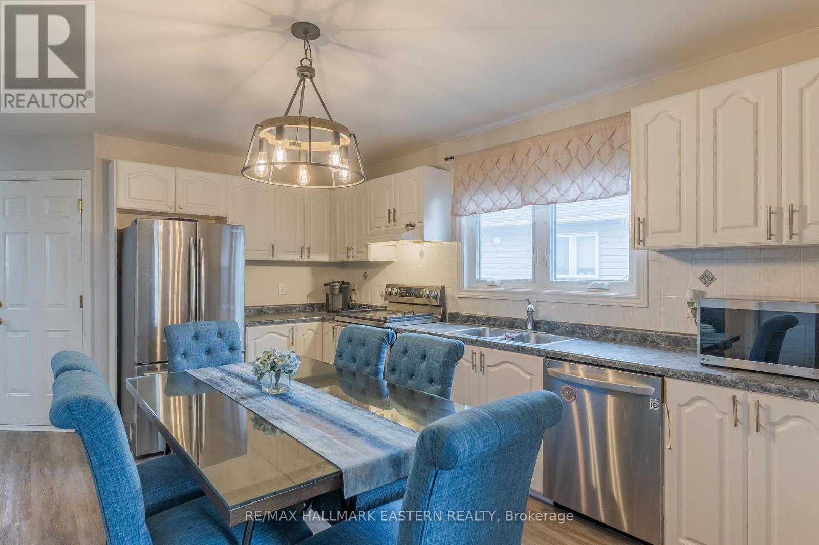 702 Trailview Drive, Peterborough (Ashburnham Ward 4), Ontario  K9J 8P2 - Photo 13 - X13011376